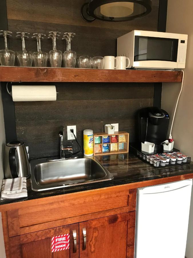 Wesbert Winery & Guest Suites เพนทิกตัน ภายนอก รูปภาพ