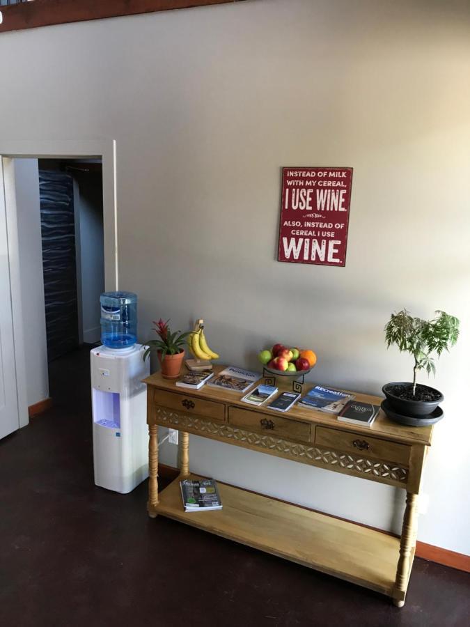Wesbert Winery & Guest Suites เพนทิกตัน ภายนอก รูปภาพ