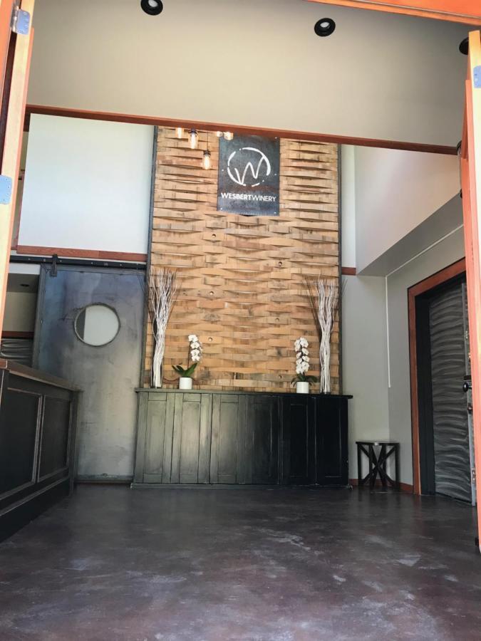 Wesbert Winery & Guest Suites เพนทิกตัน ภายนอก รูปภาพ