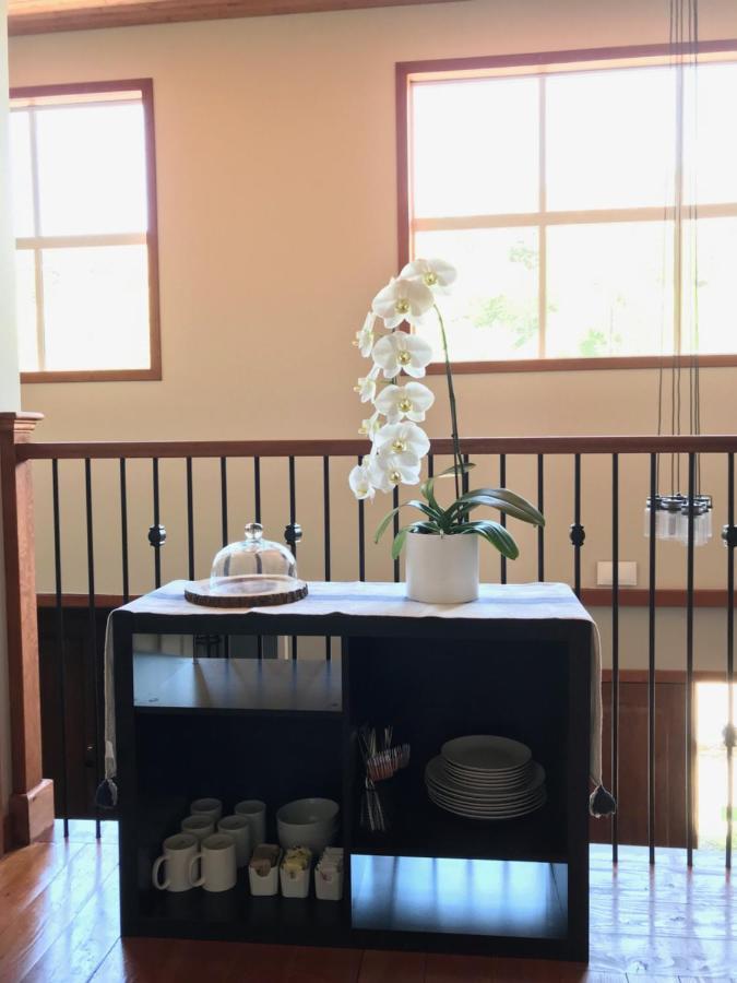 Wesbert Winery & Guest Suites เพนทิกตัน ภายนอก รูปภาพ